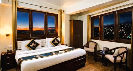 Kavin Uphar , The Mall Room Type - Premium Room Kavin Uphar , The Mall Room Type - Premium Room