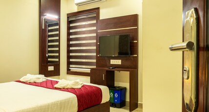 Daan Regency Room Type - Deluxe Double Room