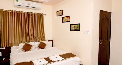 Hotel Ambuj Room Type - Standard room