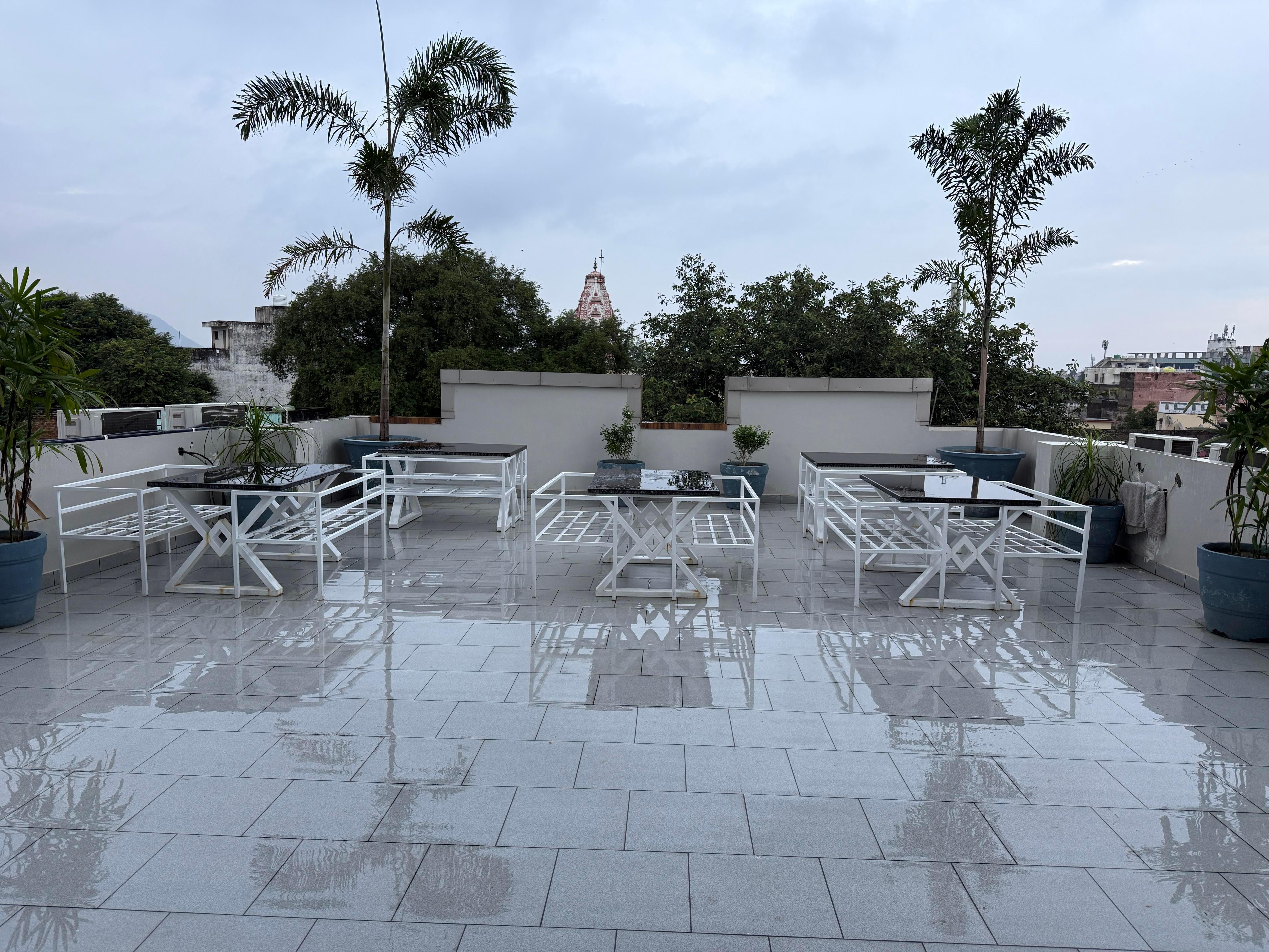 Hotel Da Shivalik - Tap to explore photos