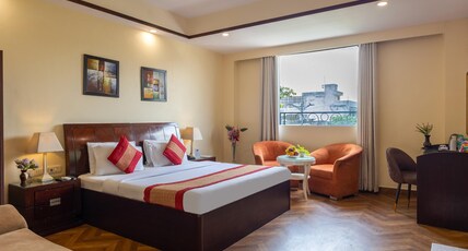 Hotel Picasso Residency - Naraina Vihar, Delhi Room Type - Deluxe Double Room