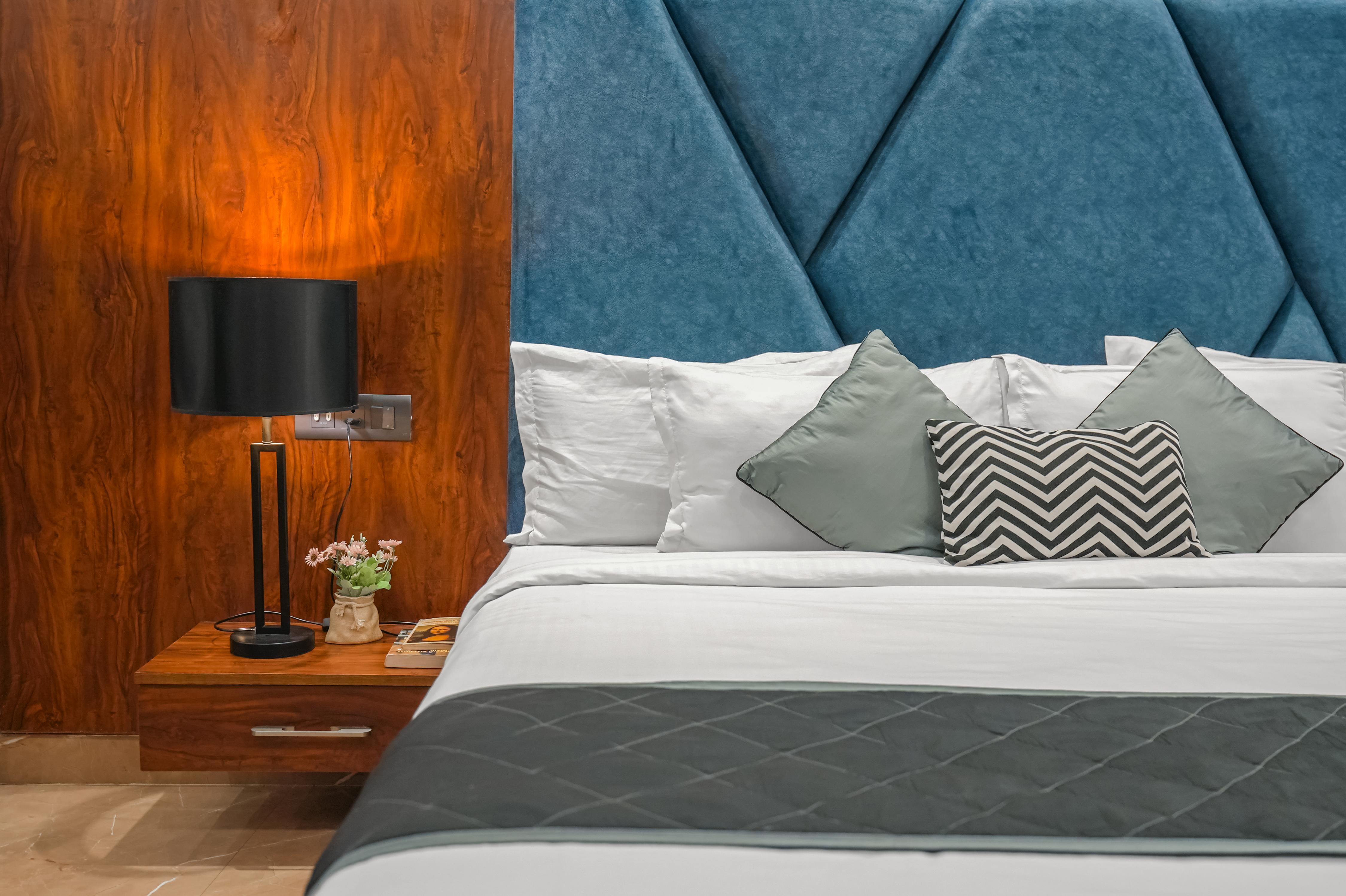 Hotel Elite - 500 Meters from Golden Temple - Tap to explore photos