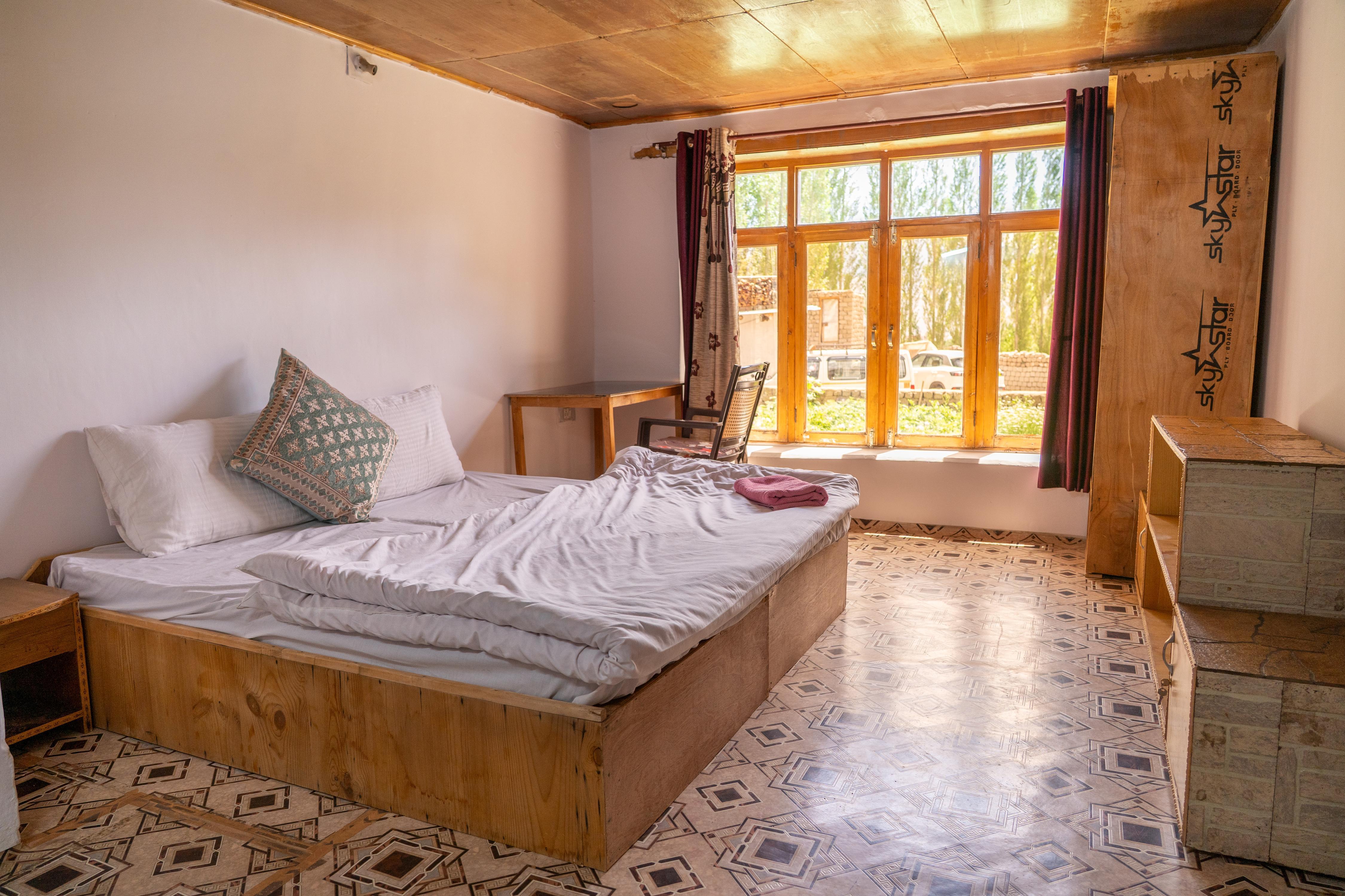 Tsetan Guest House Room Type - Semi Deluxe Attached Bathroom