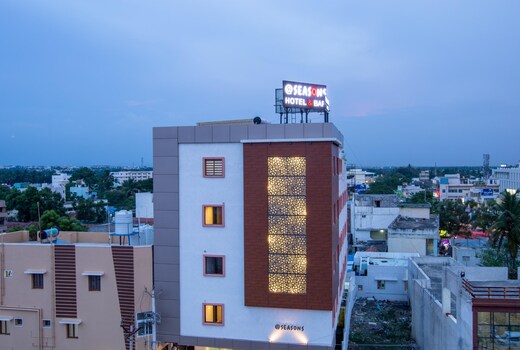 Seasons Hotel