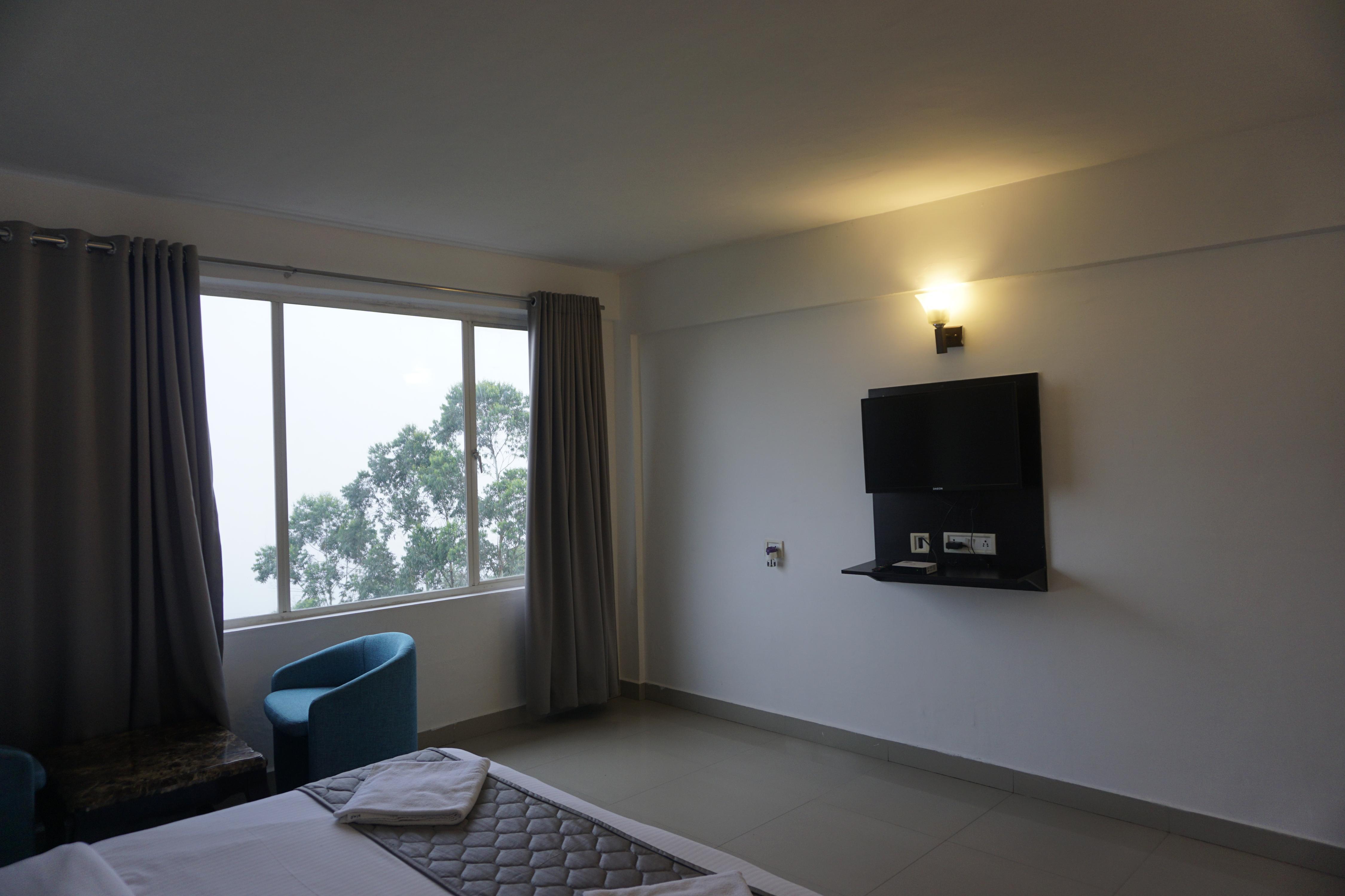 Veu Munnar Retreat - Tap to explore photos