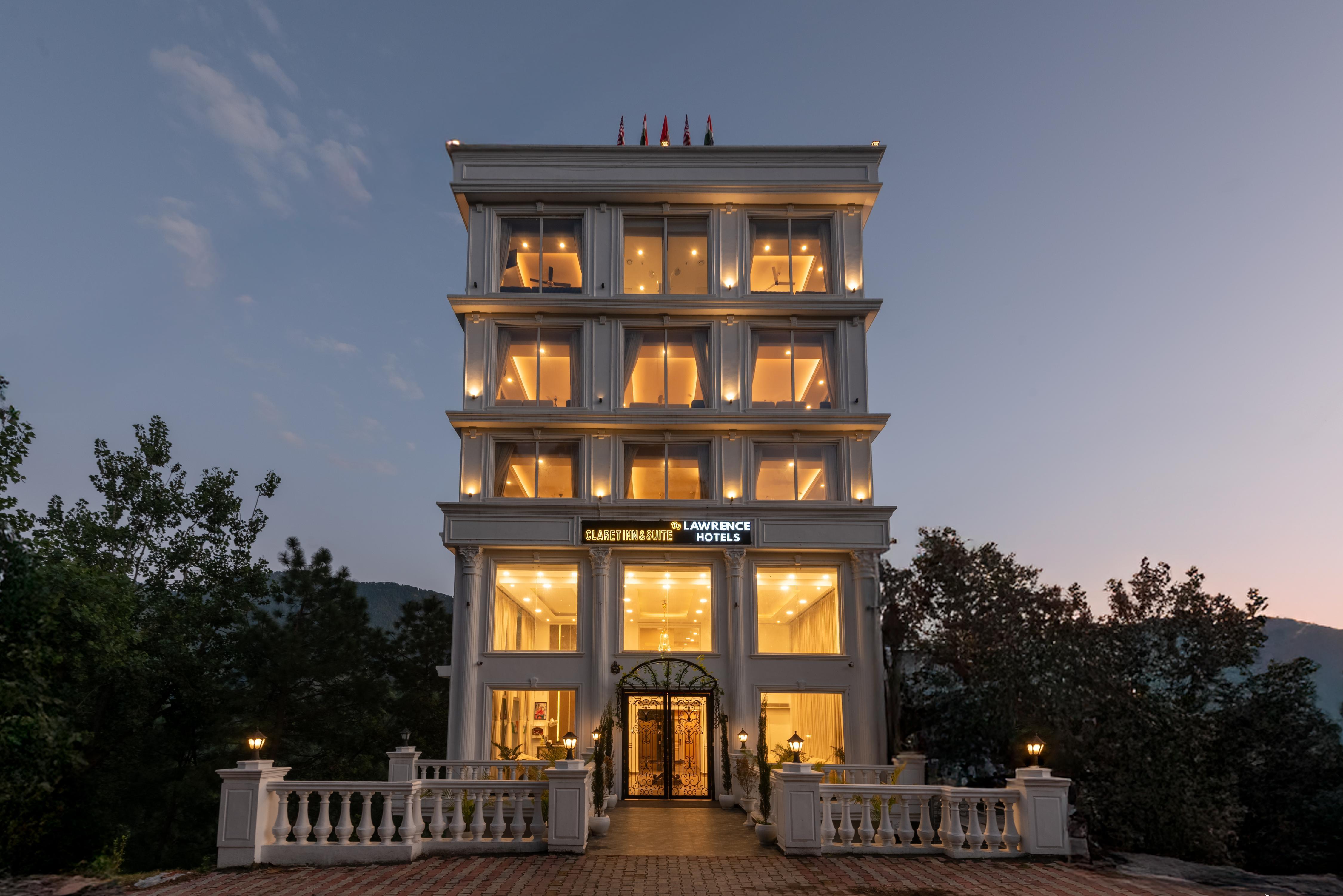 Claret inn by Lawrence Hotels