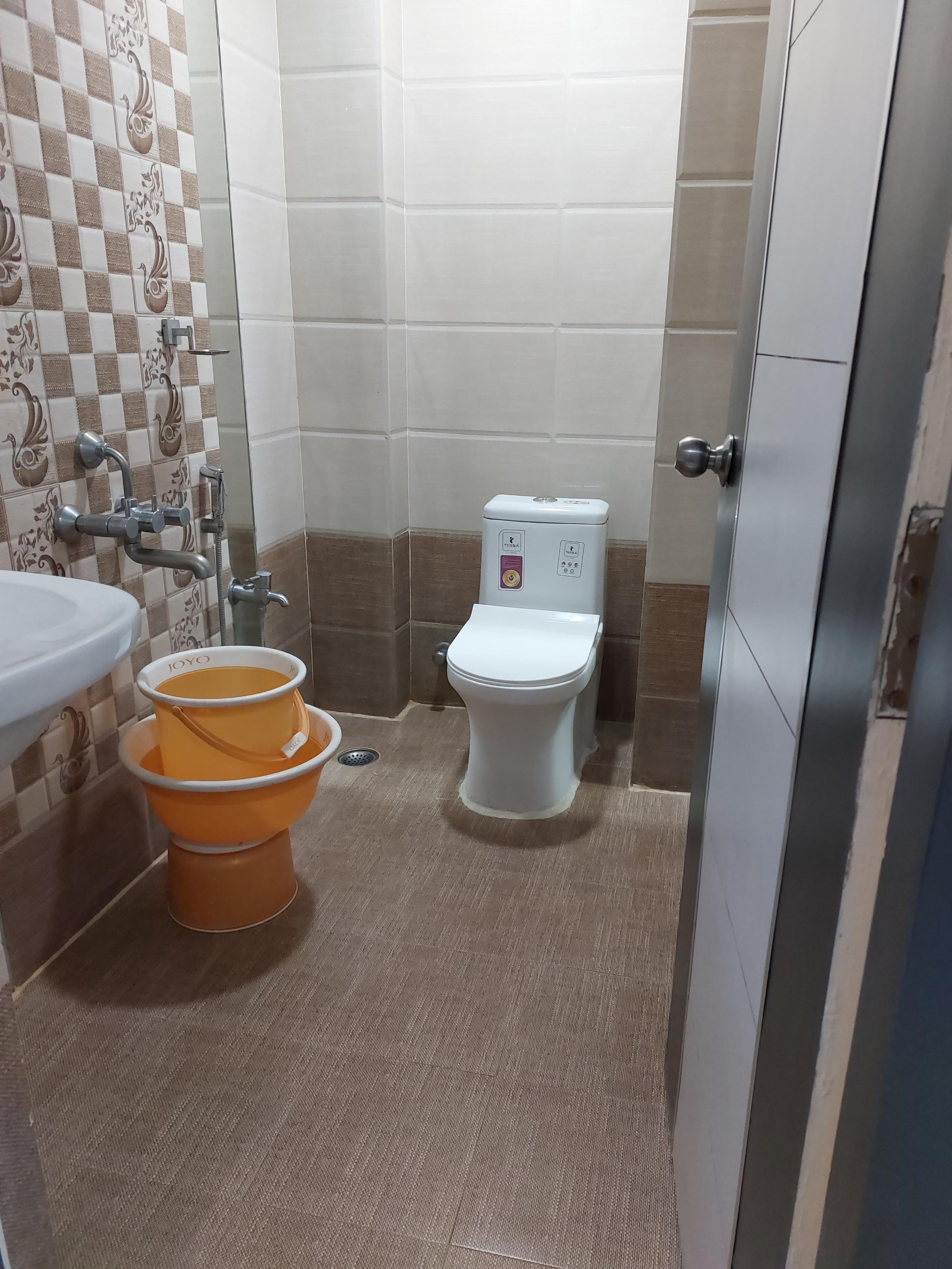 MBK GUEST HOUSE - Tap to explore photos