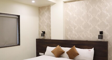 HOTEL BRIDGE VIEW (300 MTR NEAR ITWARI  JUNCTION ) Room Type - Executive AC Room