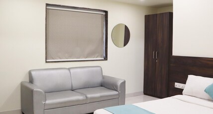 HOTEL BRIDGE VIEW (300 MTR NEAR ITWARI  JUNCTION ) Room Type - Premium AC Room