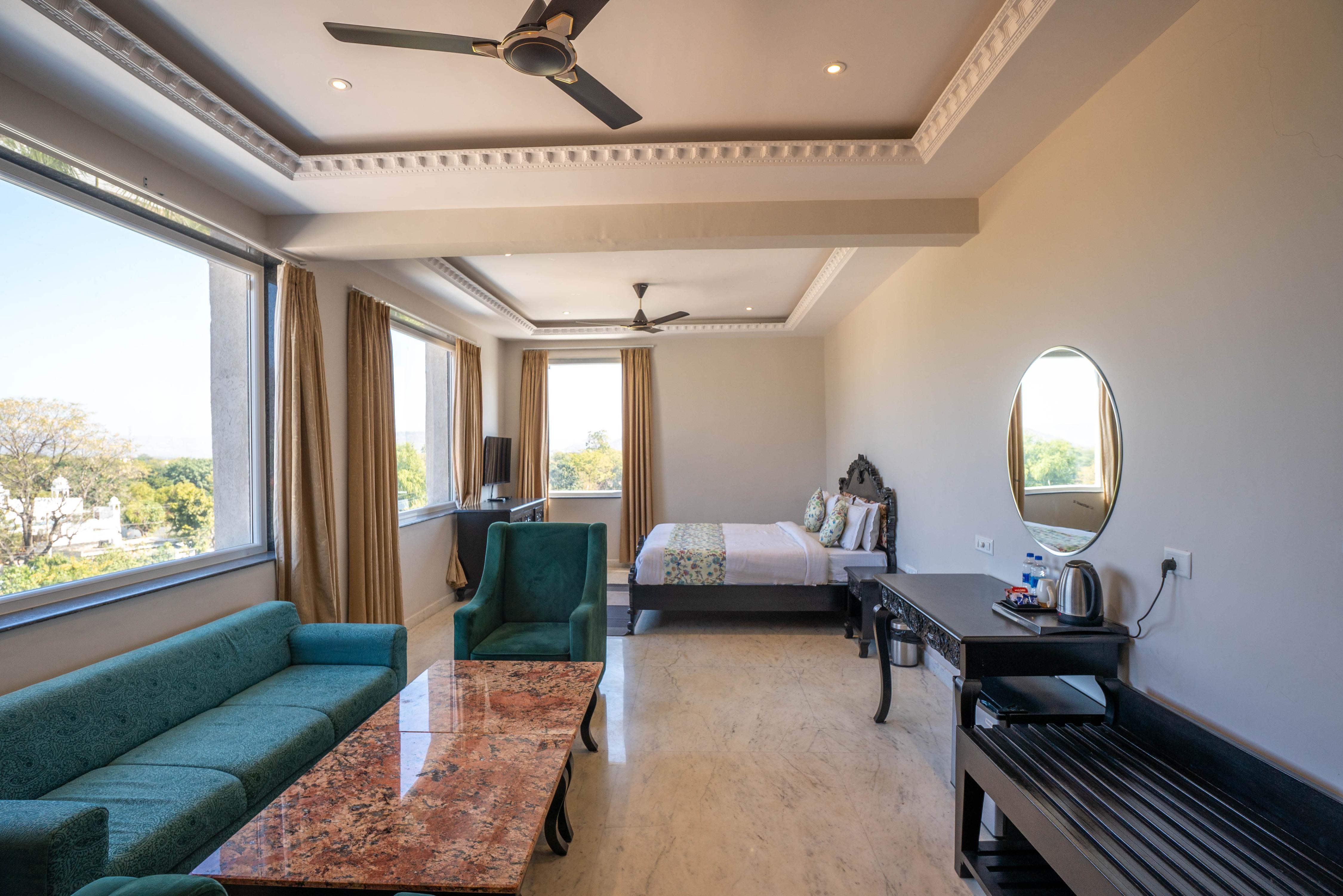 Surya Kothi Resort 4 KM From Fatehsagar - Tap to explore photos