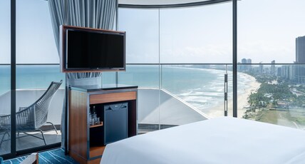 Hilton Garden Inn Da Nang Room Type - Panoramic Room Ocean View with Balcony Hilton Garden Inn Da Nang Room Type - Panoramic Room Ocean View with Balcony