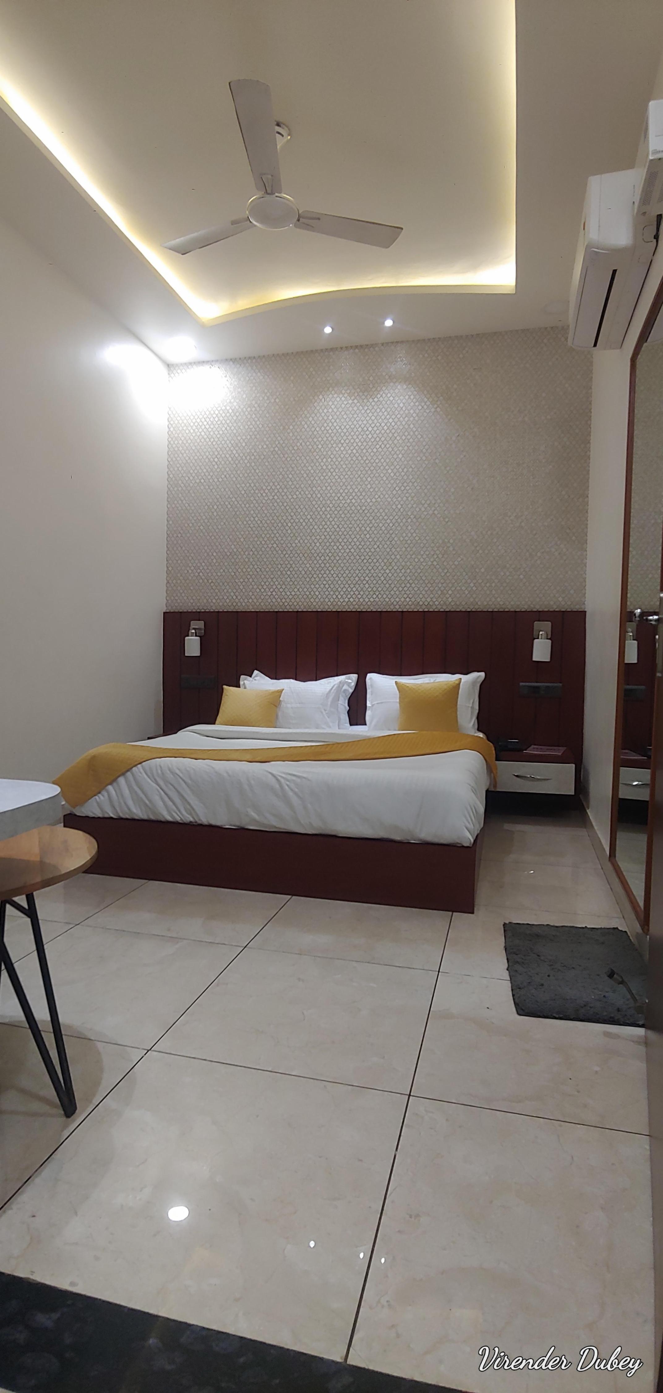 Hotel Anushangi Room Type - Deluxe Room