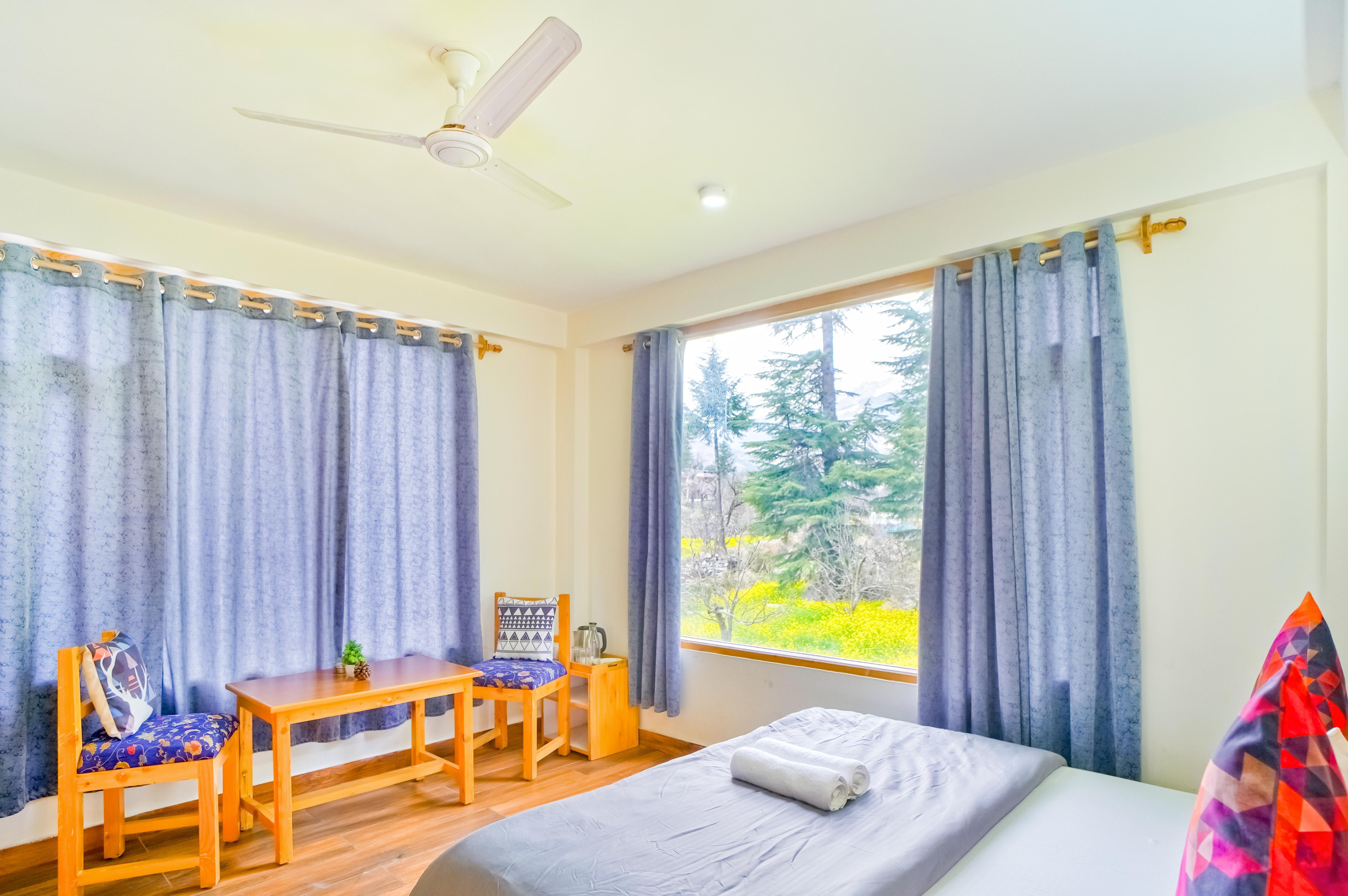 The Doors Inn Room Type - Deluxe Room with Mountain view3