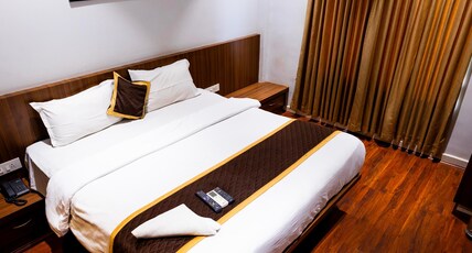 Hotel 7 Lamps Room Type - Deluxe Room Hotel 7 Lamps Room Type - Deluxe Room