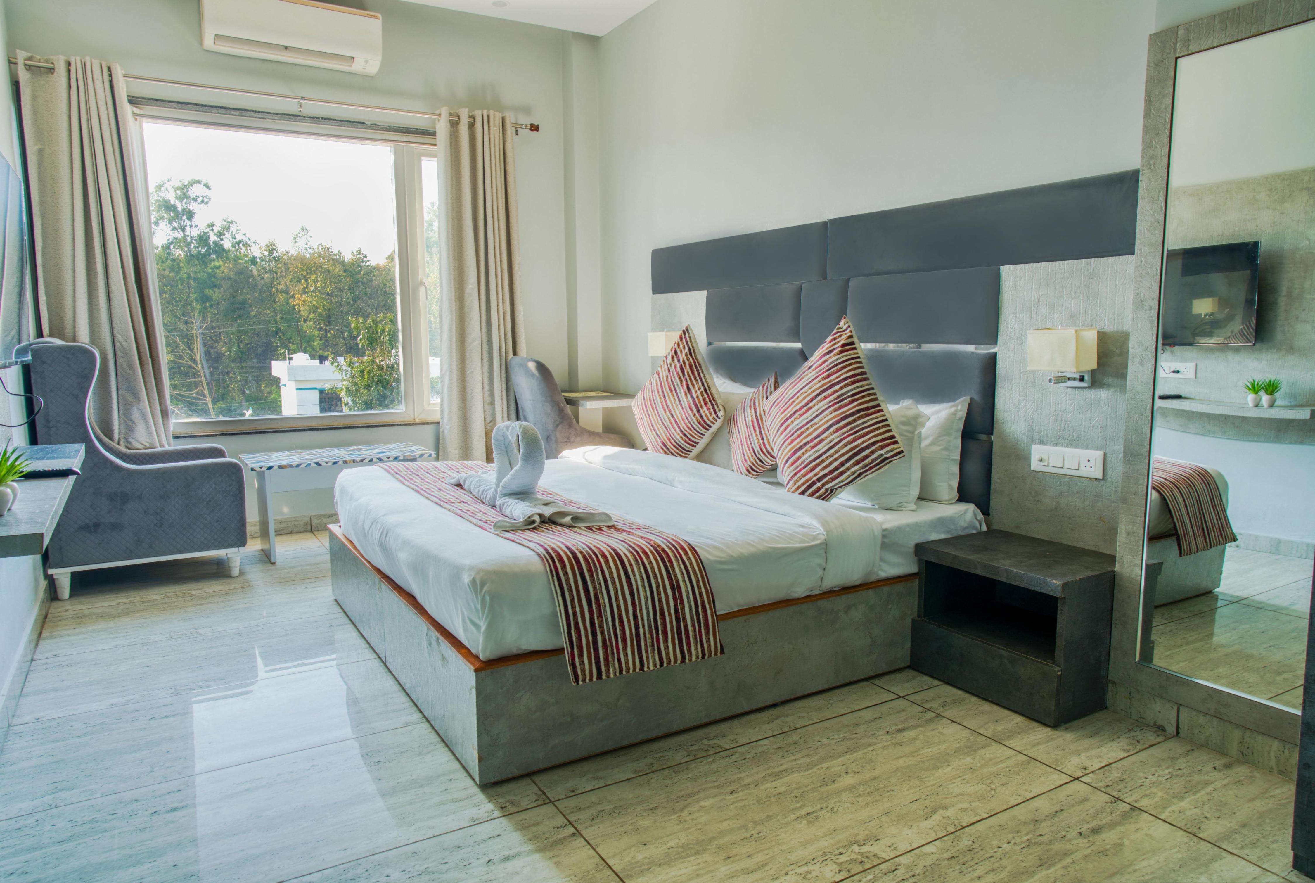 Hotel Vasdaa Grand Room Type - Executive Room with City View and Working Desk