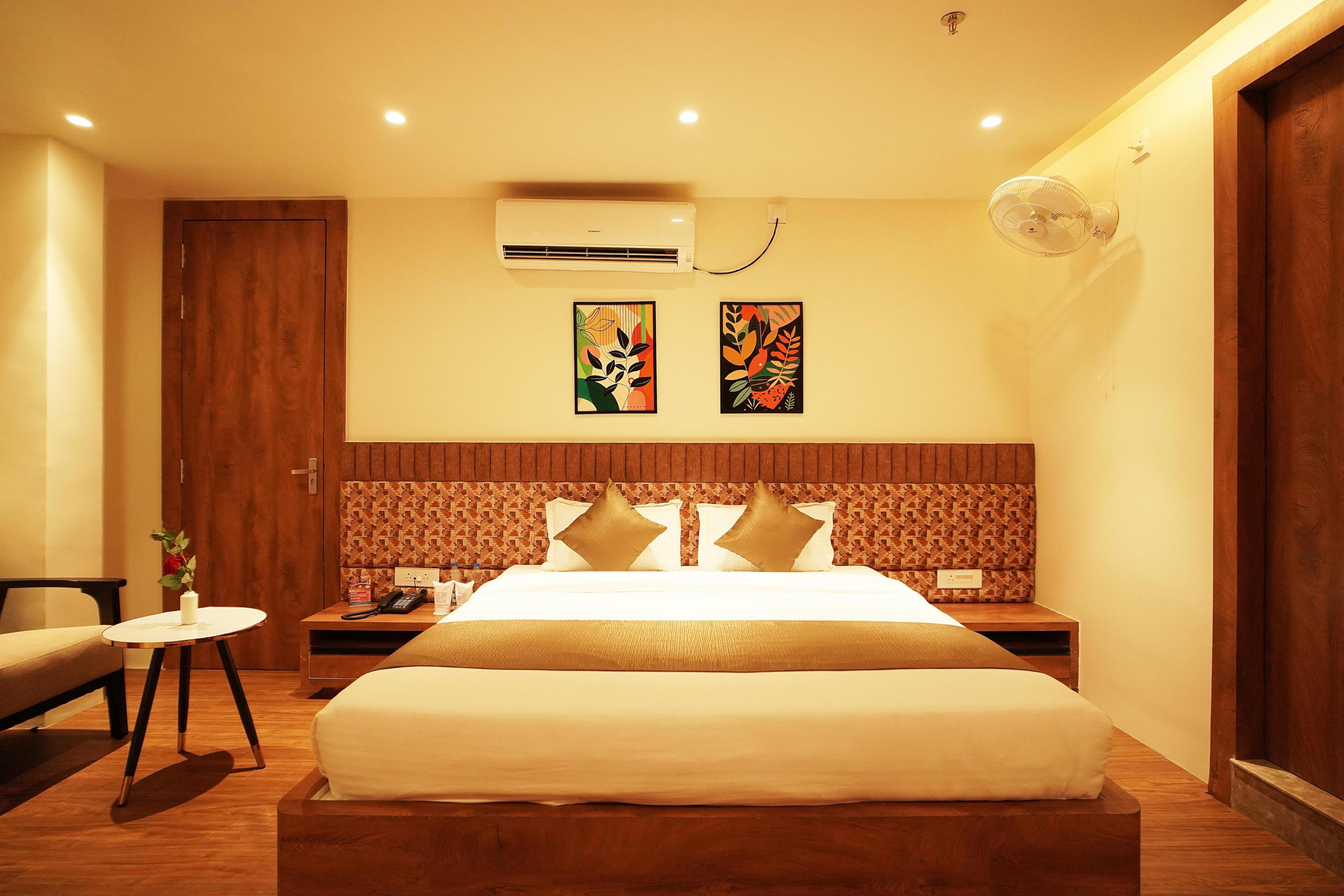 Hotel Ekta International - Tap to explore photos