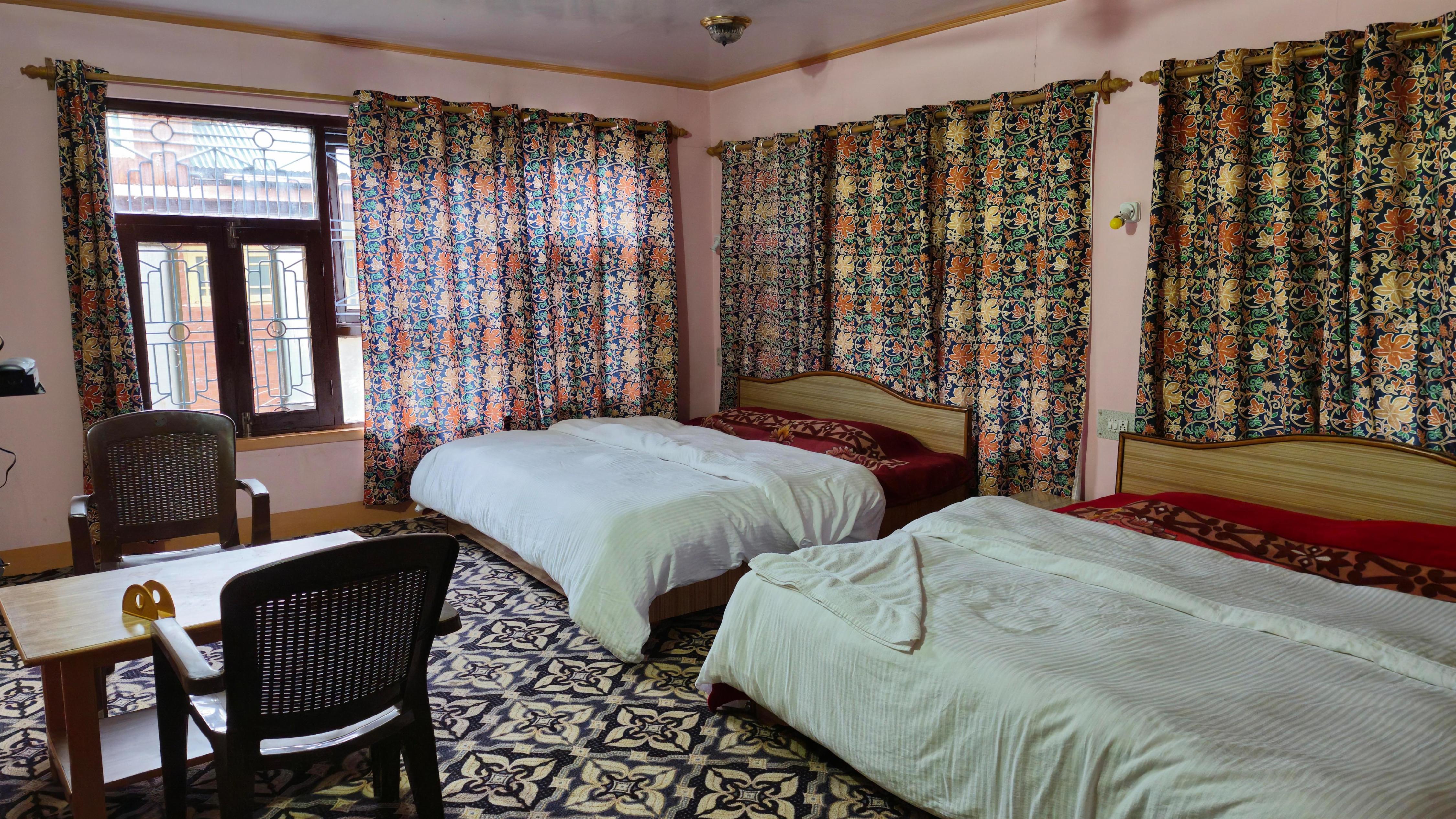 River Heights Guest House Kangan