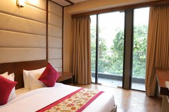 IP Royal By Qotel - A Luxury Hotel, Laxmi Nagar Delhi