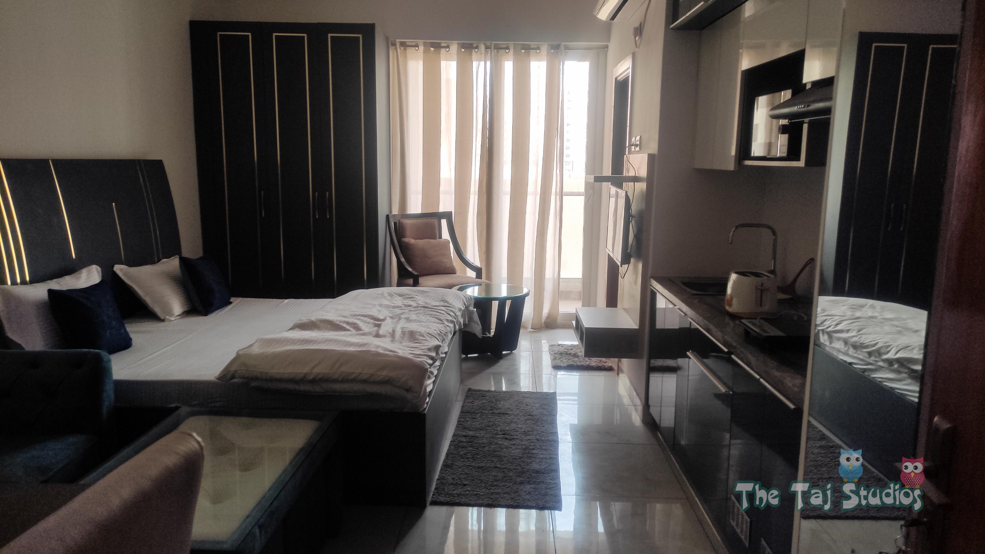 The Taj Studios- Best Stay in Northeye - Tap to explore photos