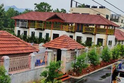 Siriki Resorts