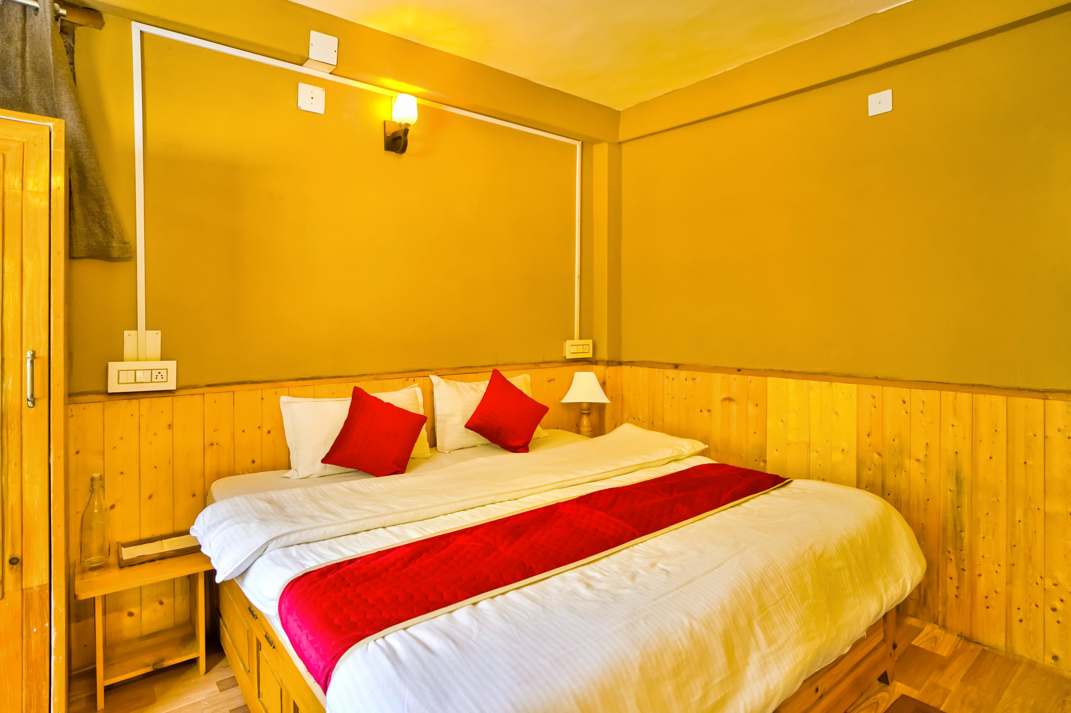 Tirthan Jaabal Homestay - Tap to explore photos