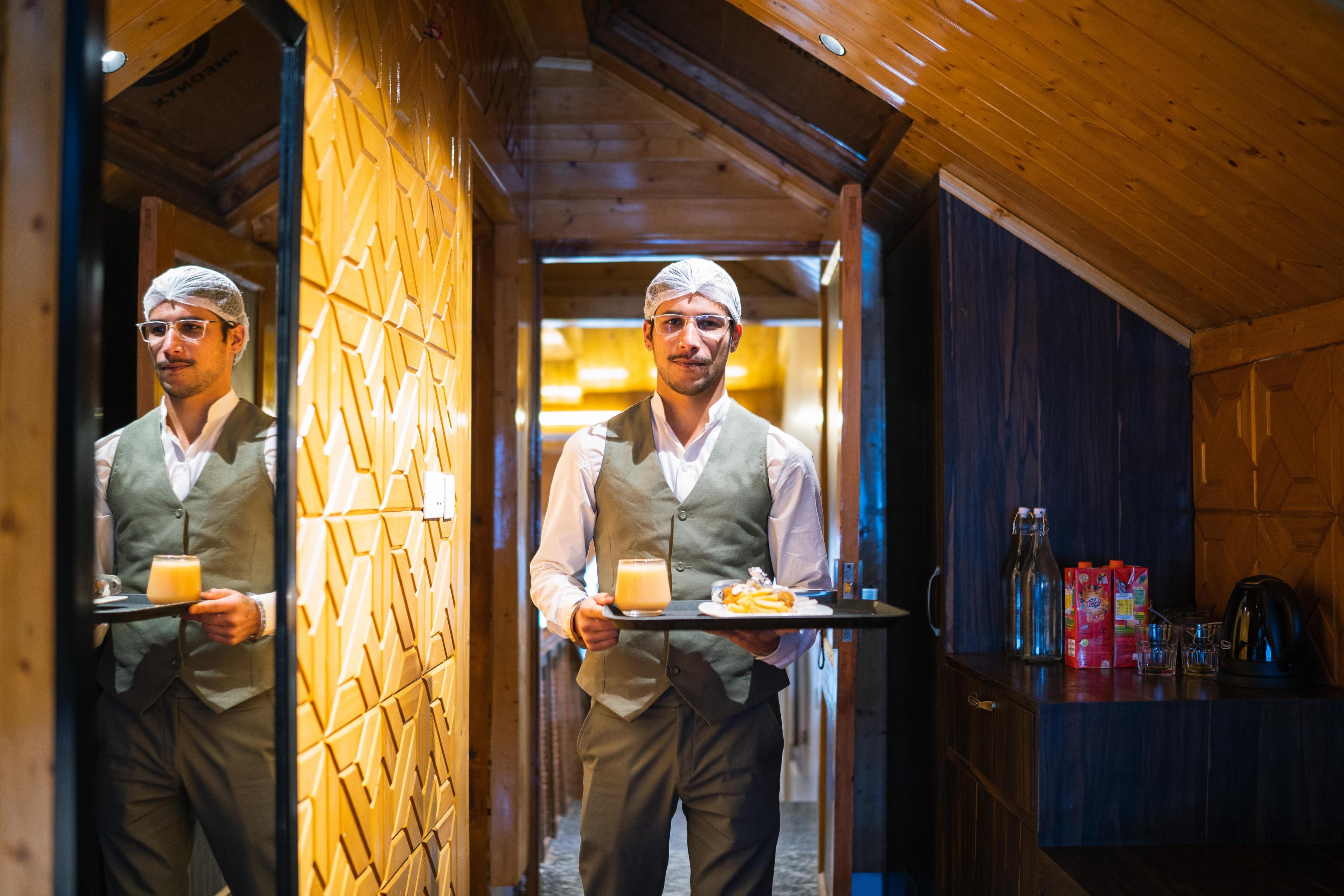 Hotel Lupin Gulmarg - Tap to explore photos