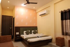 hotel shivalay palace maheshwar