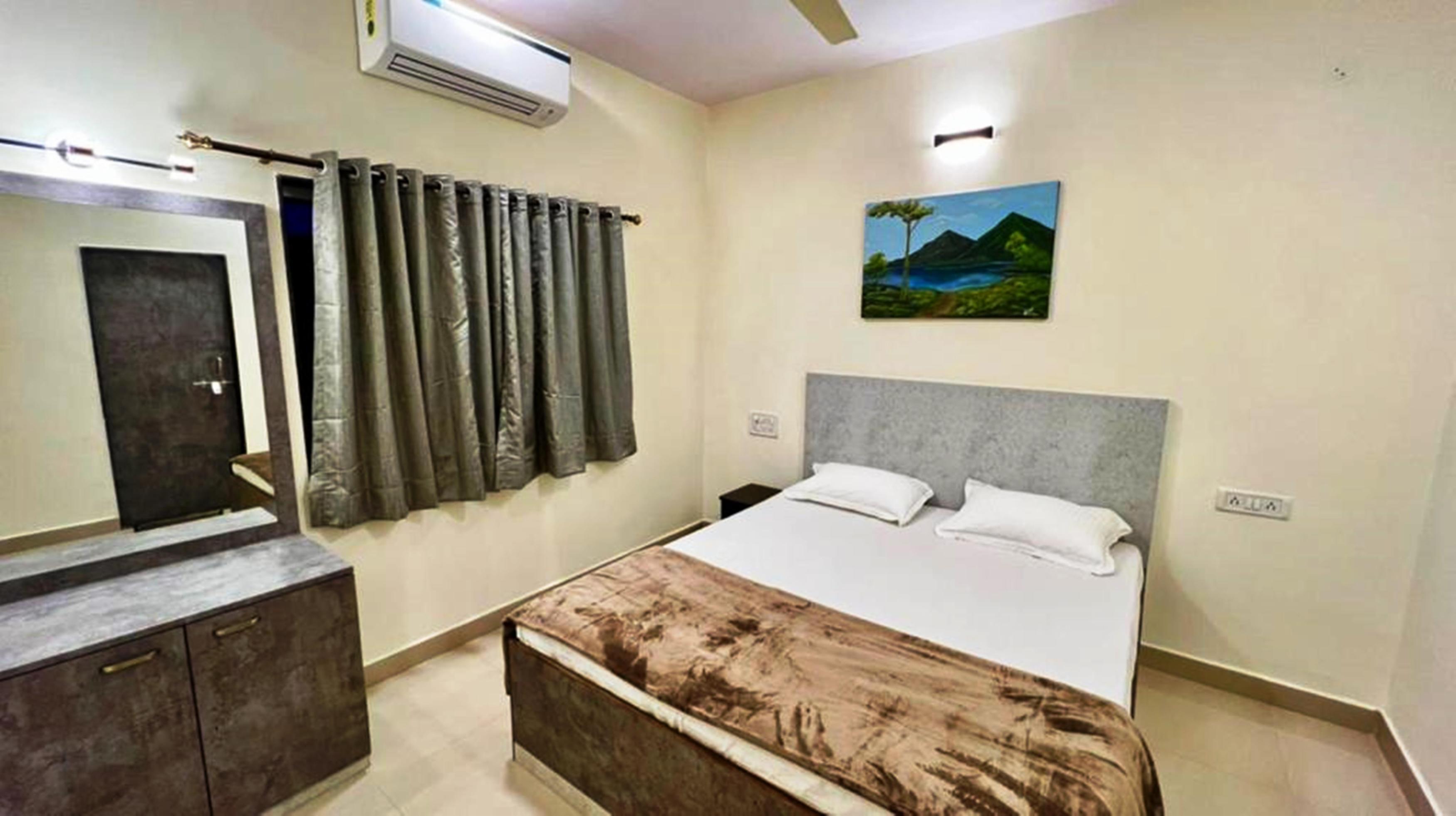 The Arowana Nest 5BHK with Chef - Tap to explore photos