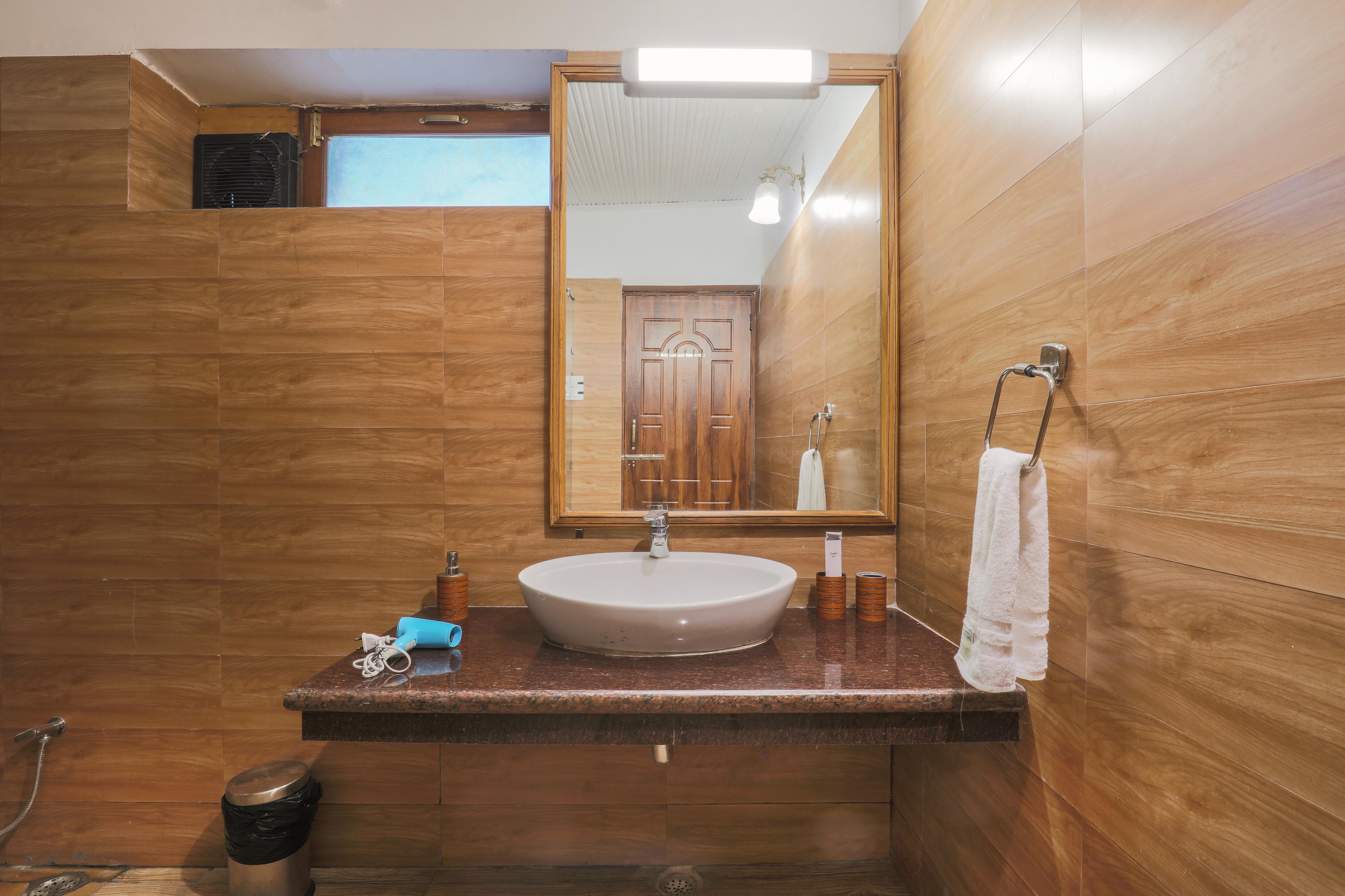 Seclude Nahan, Bantony Cottage - Royal Lodge  Room Type - Raanitaal