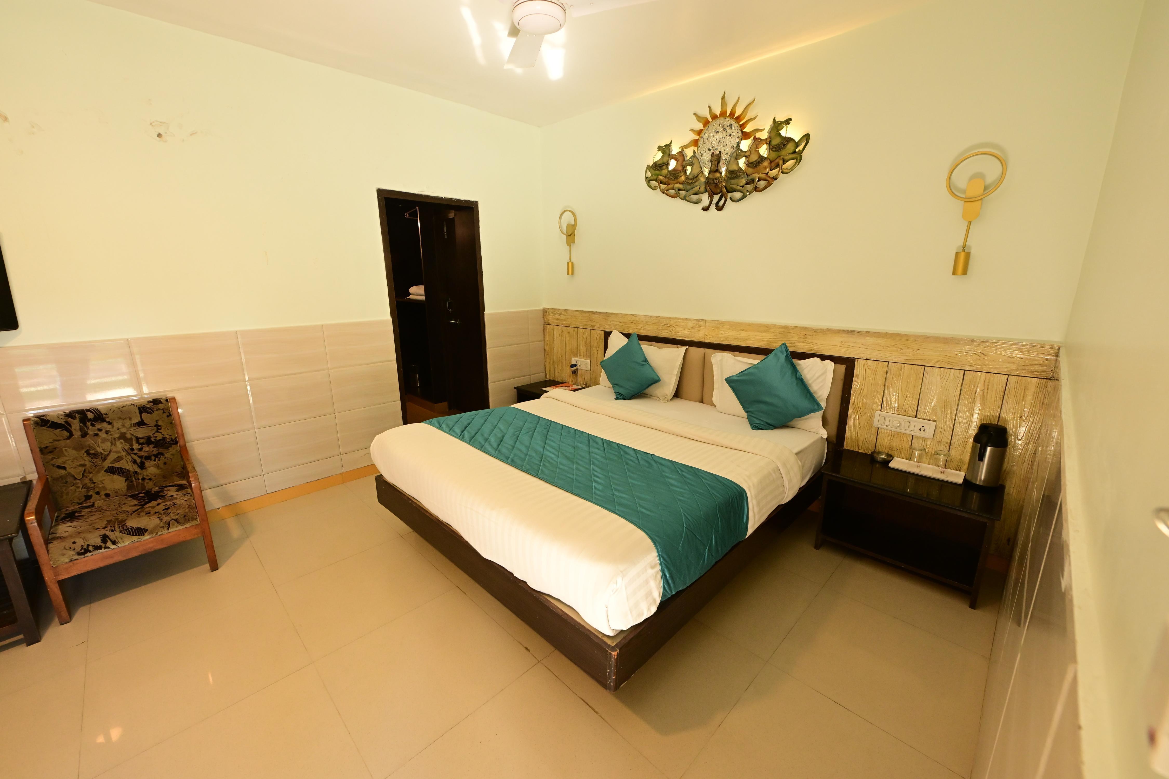 Hotel Happy Forest Inn Room Type - Deluxe AC Room