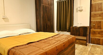 The Upper Homes Room Type - Deluxe queen room with balcony The Upper Homes Room Type - Deluxe queen room with balcony