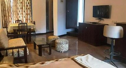 Verandah Lonavala - The Homestay Room Type - D - 1 Standard Ground Floor Room With Common Pool