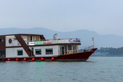 GARUDA - Luxury Houseboat