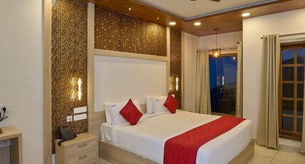 The Planet Munnar Room Type - Luxury Plantation View with Bathtub