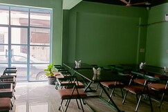 HOTEL SUNRISE PALACE