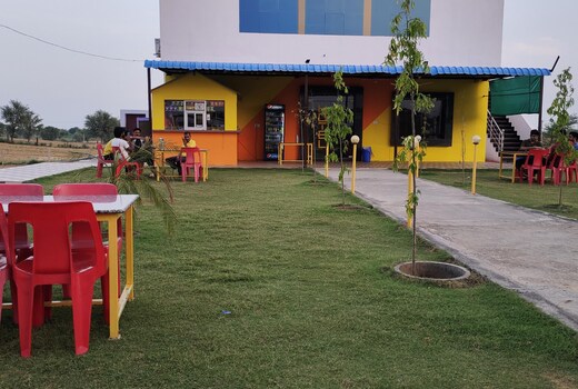 HOTEL AVADH RESORT.