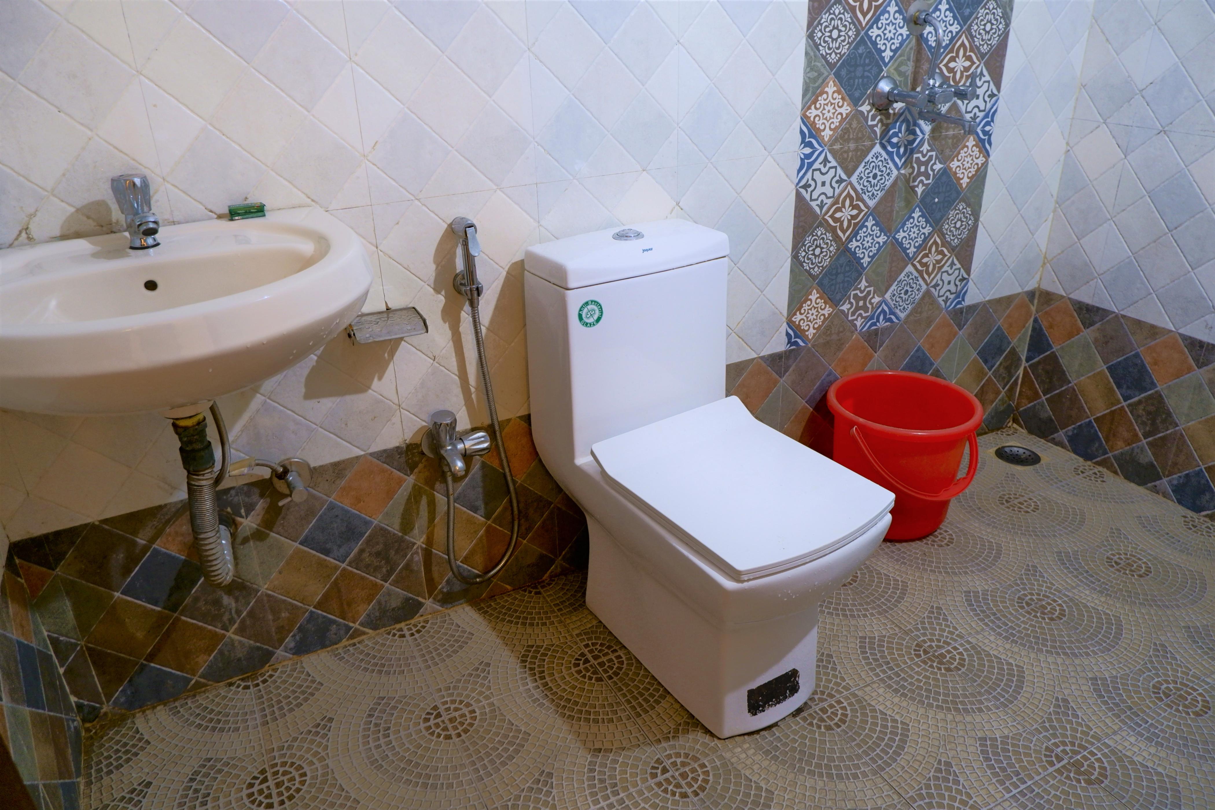 ROMA PISA GUEST HOUSE - Tap to explore photos