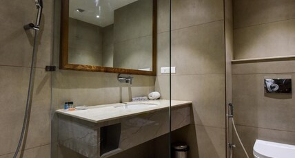 Rama Continental Room Type - Suite Room