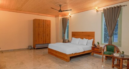 Hotel Sarai Bharatgarh Room Type - Premium Family Room
