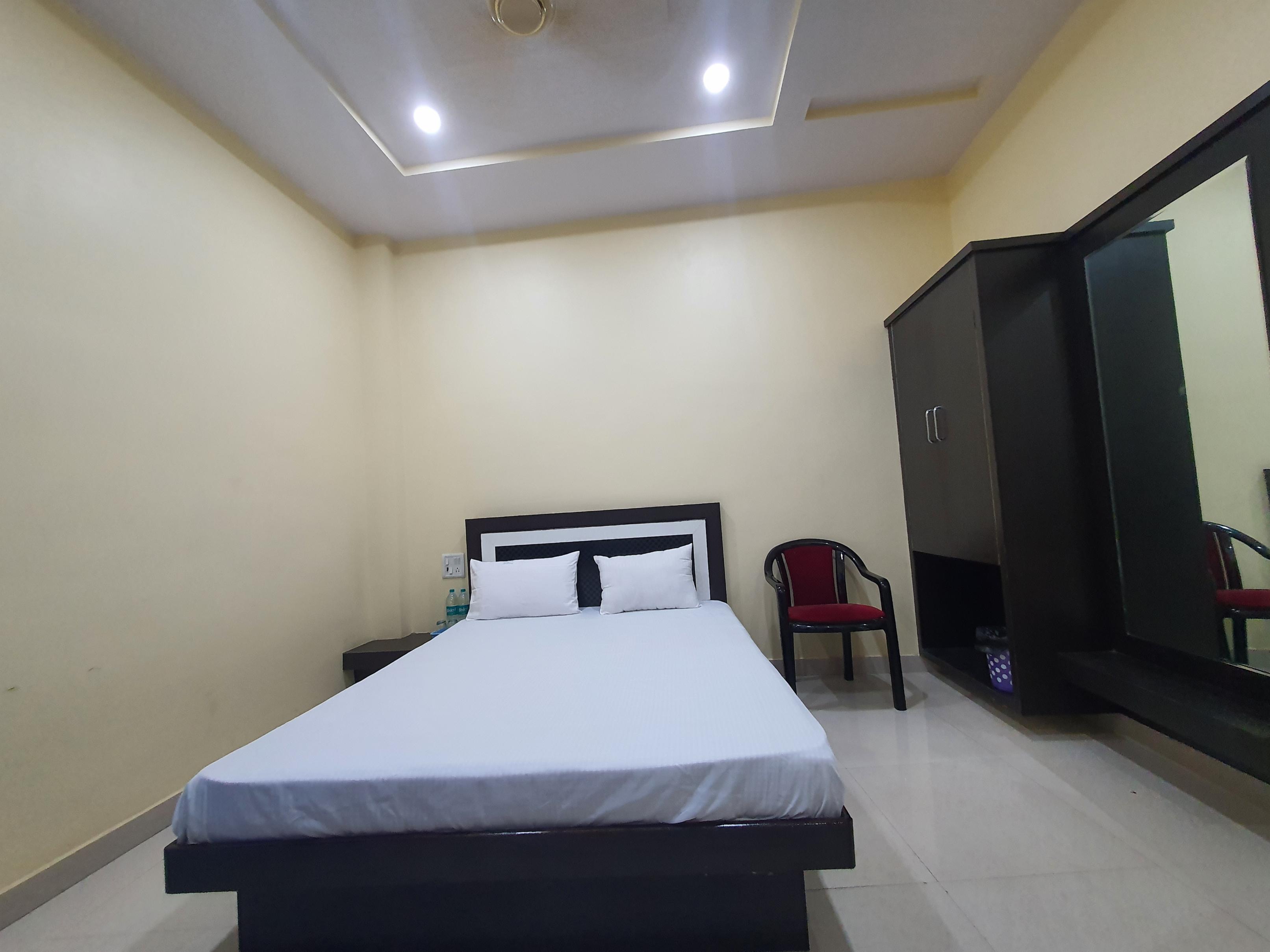 HOTEL JAI MAA VAISHNO ANUPPUR - Tap to explore photos