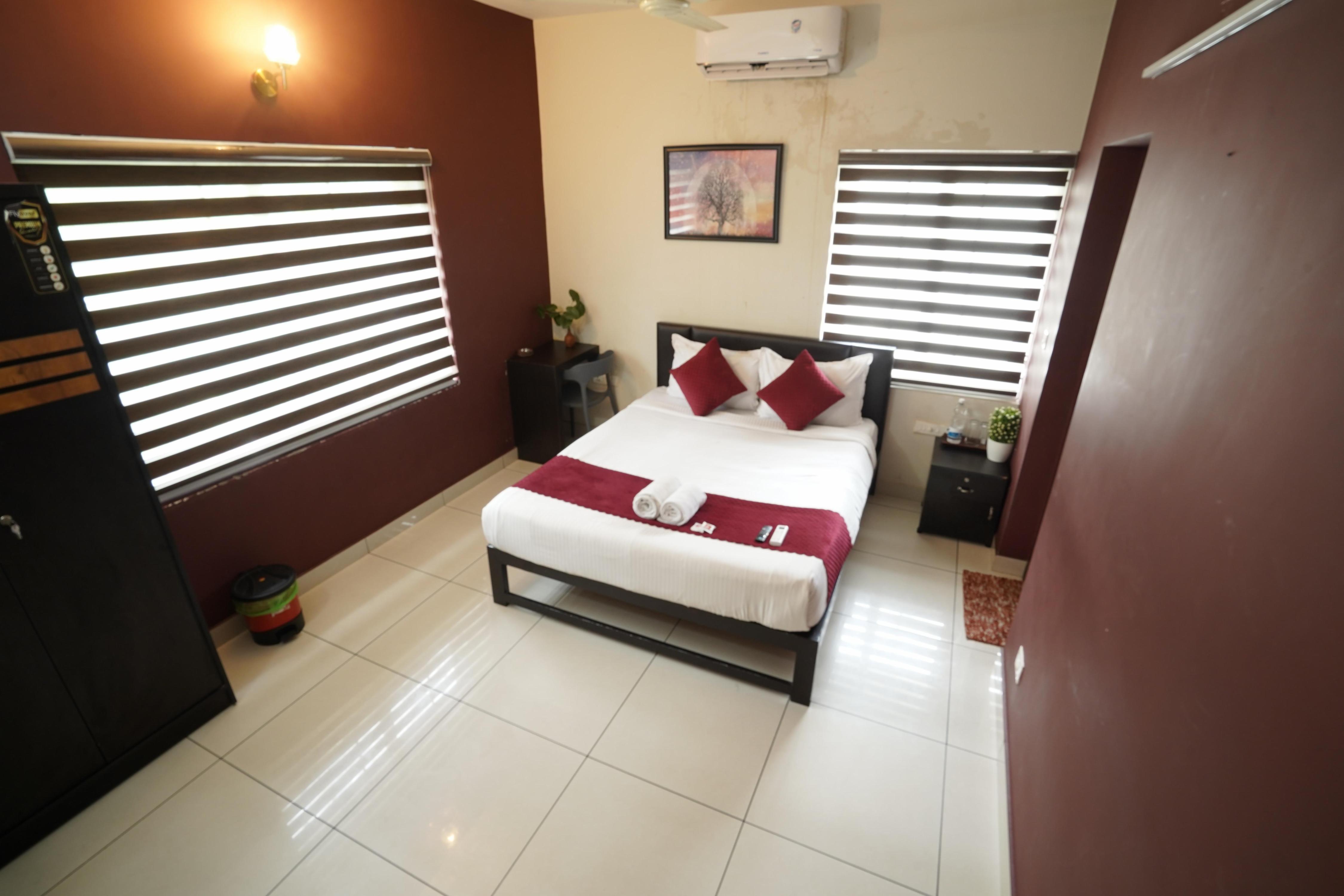 Atmos Inn Room Type - Deluxe Double Room