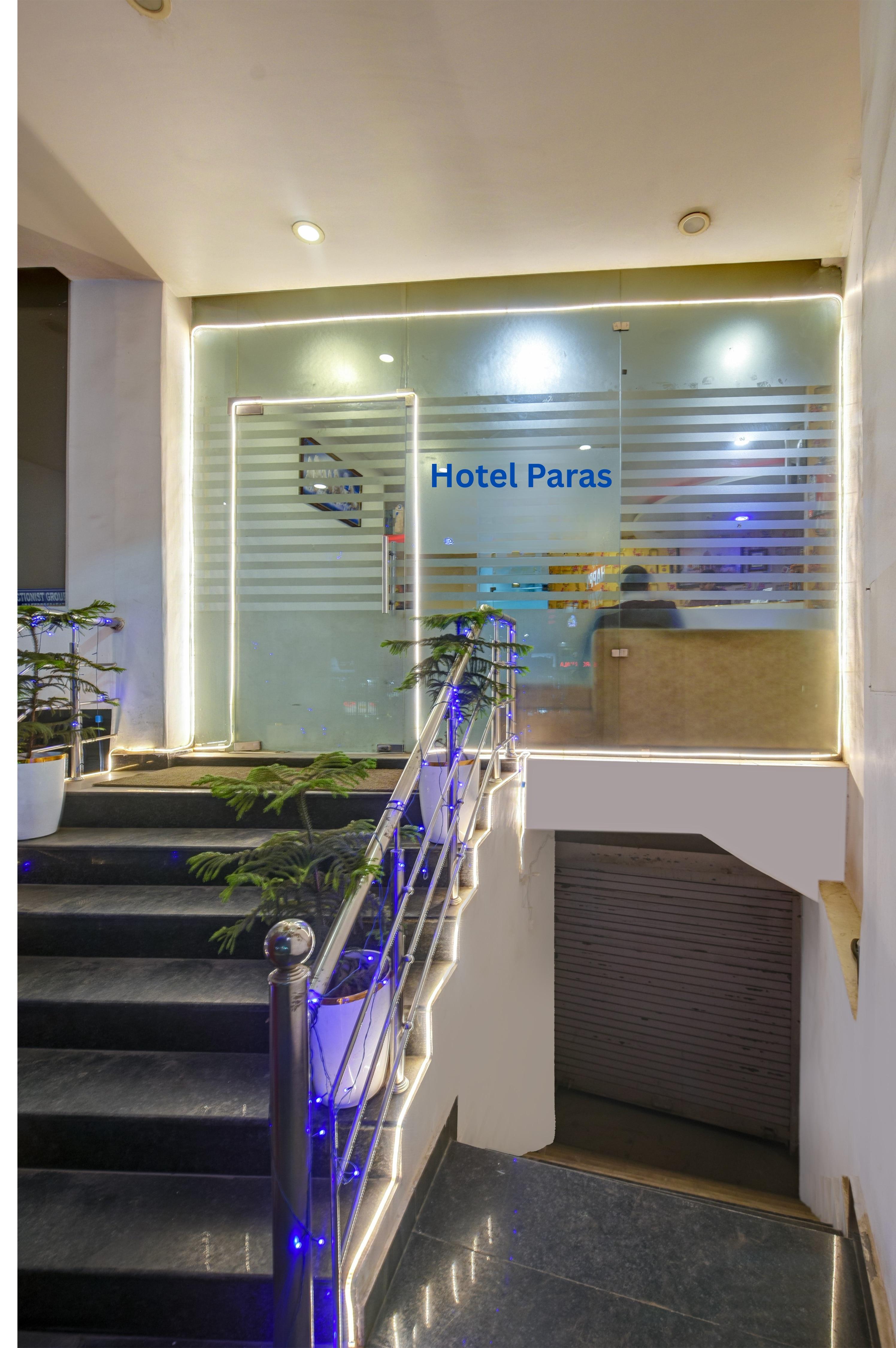 Hotel Paras Mahipalpur - Tap to explore photos