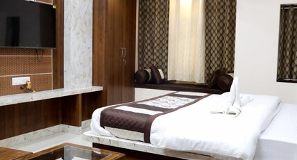 Hotel Ajeet Palace Room Type - Super Deluxe Room Hotel Ajeet Palace Room Type - Super Deluxe Room