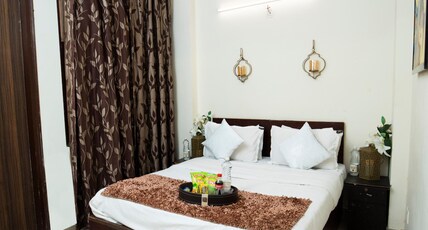 Hotel Royale Avenue Room Type - Family Suite Room Ideal For 4-5 Guests Hotel Royale Avenue Room Type - Family Suite Room Ideal For 4-5 Guests