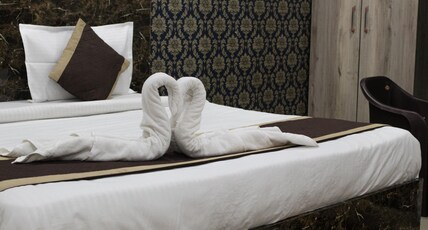 Hotel The Midland Room Type - Super Deluxe Room Hotel The Midland Room Type - Super Deluxe Room