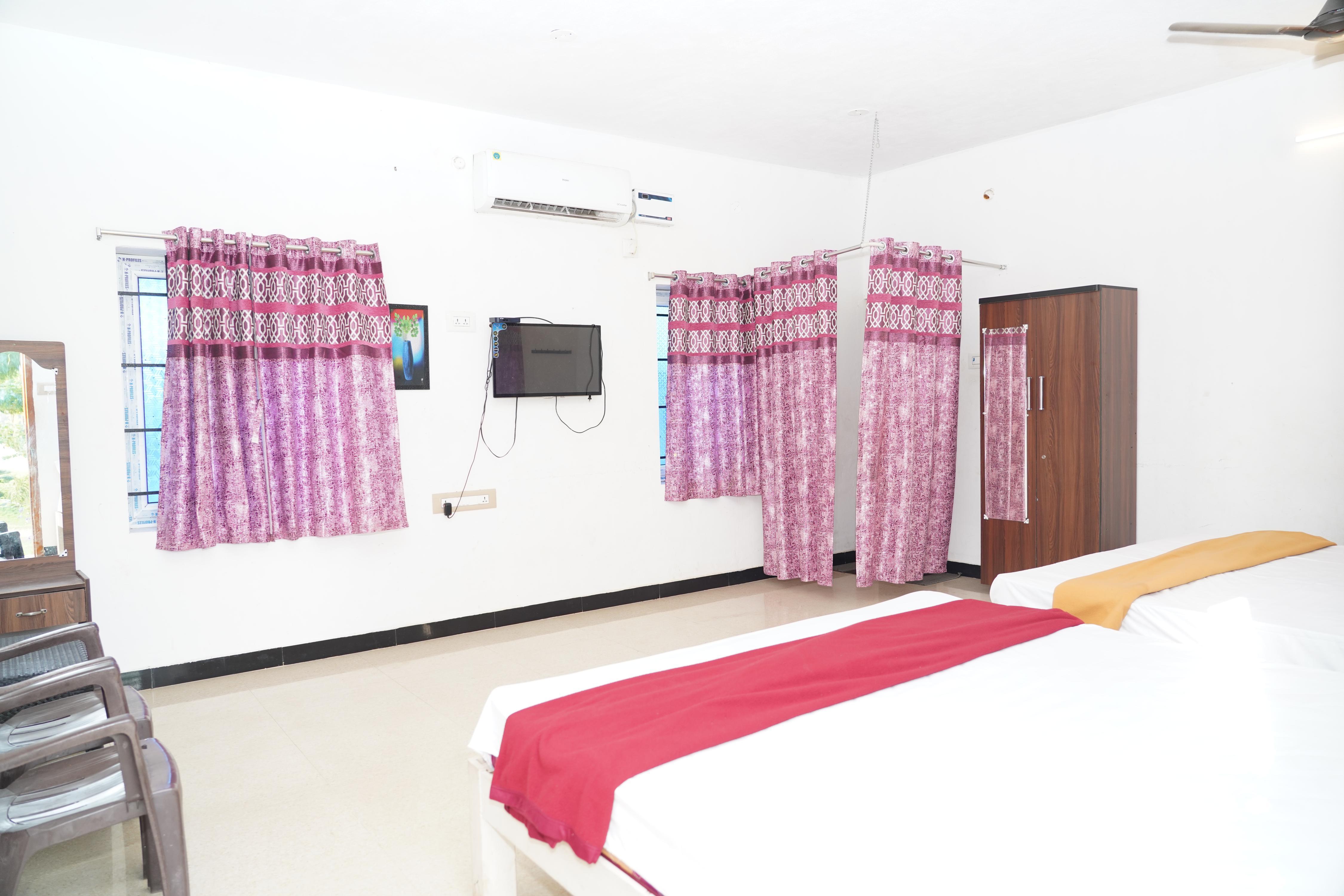 Reho Resort - Tap to explore photos