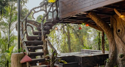 Nirvana Hill Resort Room Type - Stainglass Treehouse with Lake View Plunge Pool