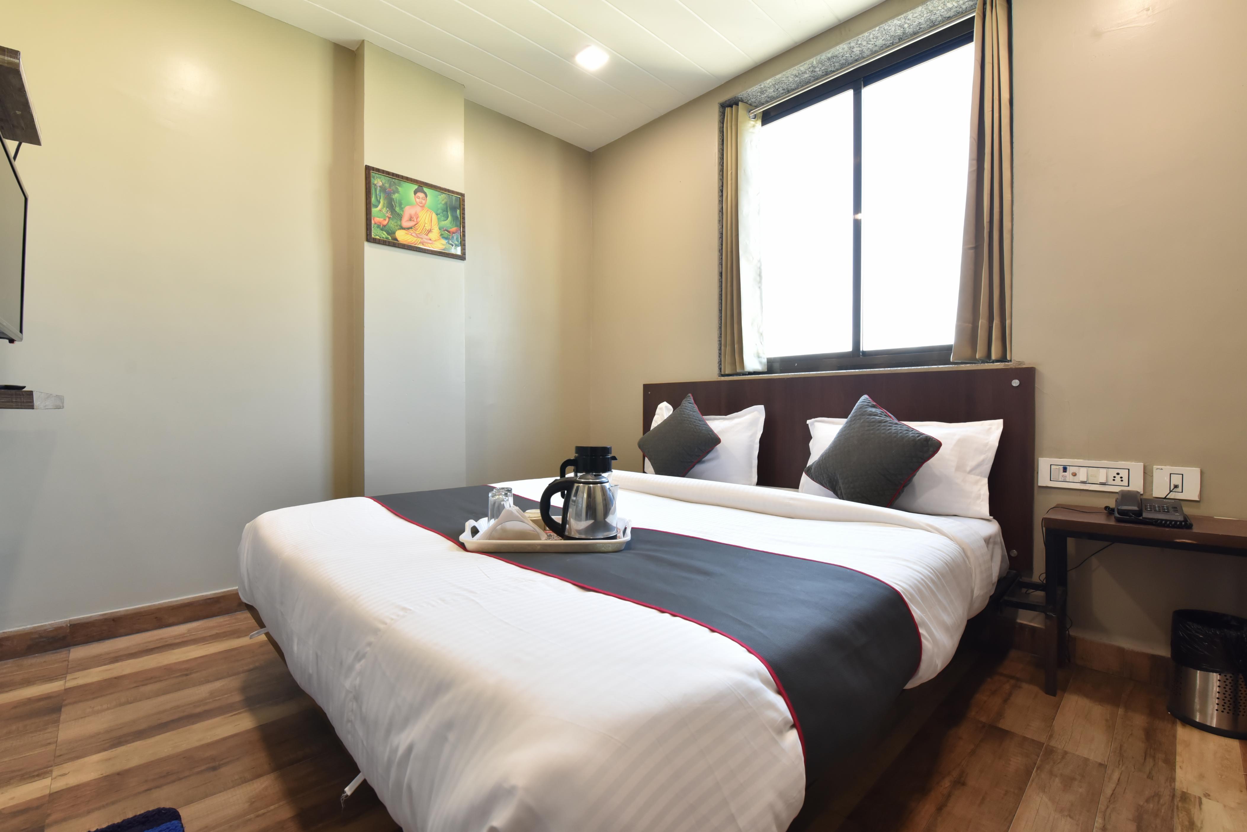 Hotel Kailash Villa - Tap to explore photos