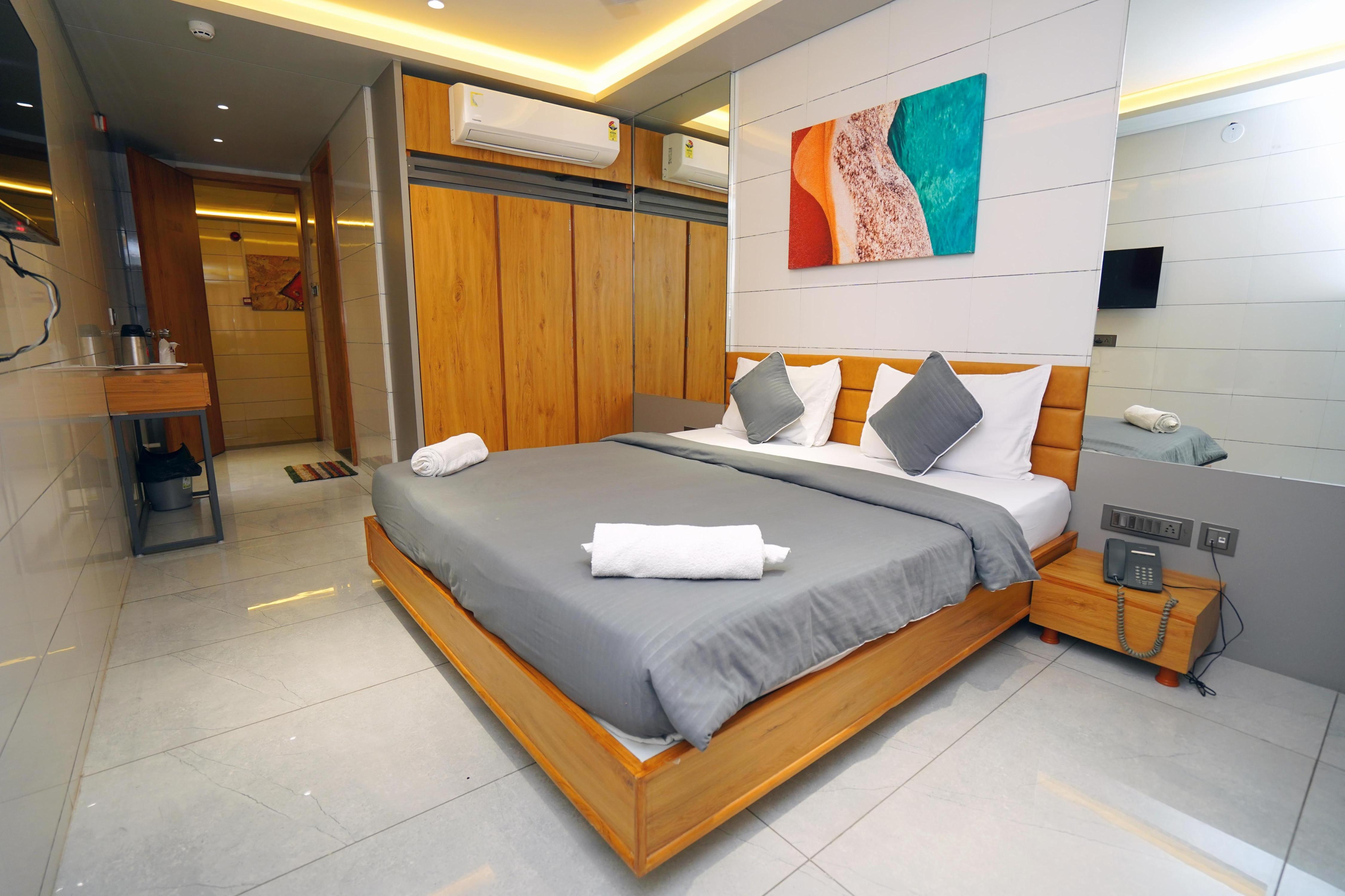 Hotel Sunshine Room Type - Super Deluxe Room