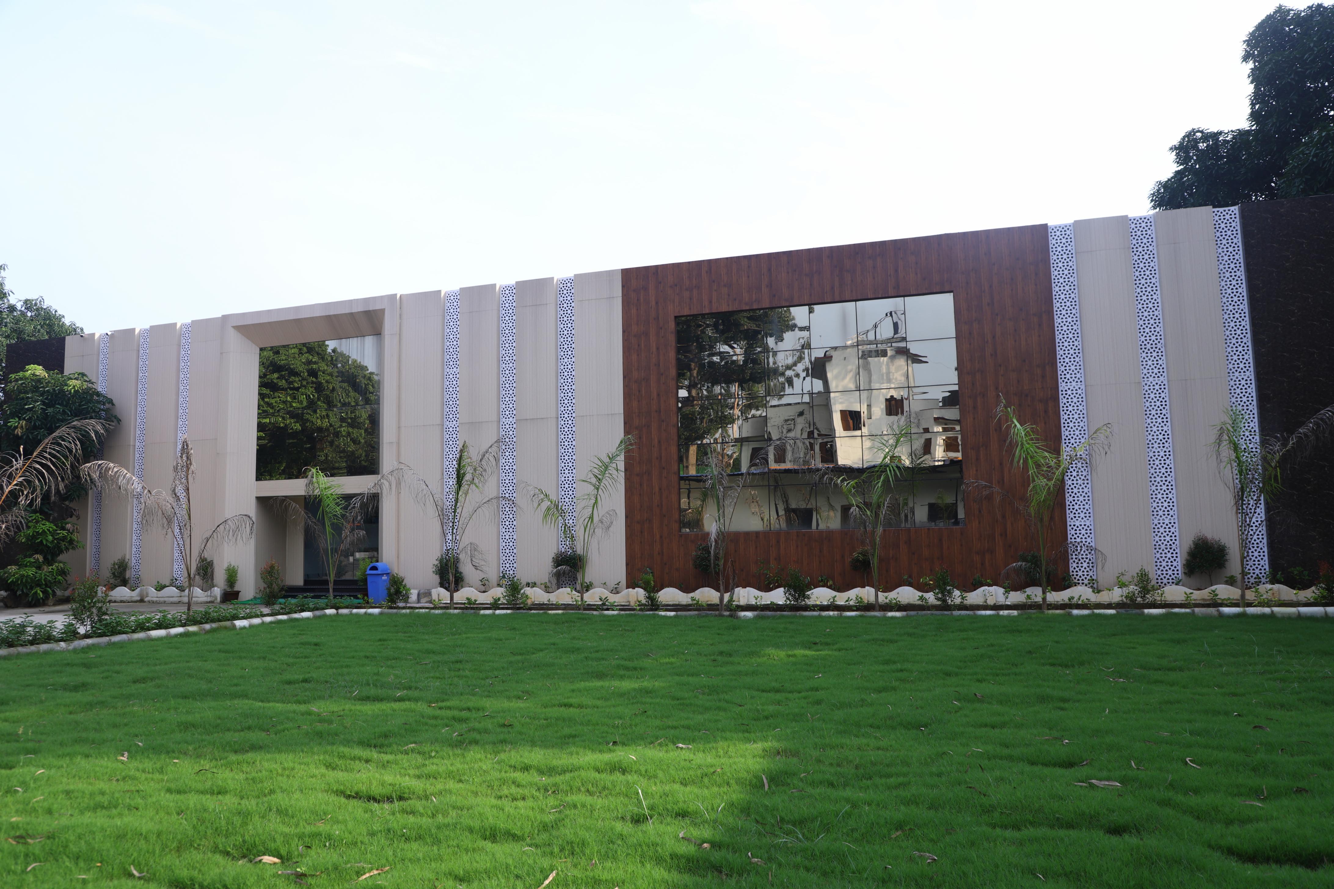 Hotel Aranya Vihar - Tap to explore photos